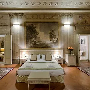 Palazzo Guicciardini 3*, Florence Italy
